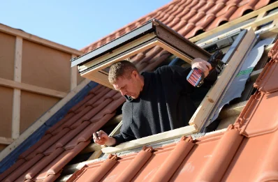 Pose de fenêtres de toit Velux à Combefa